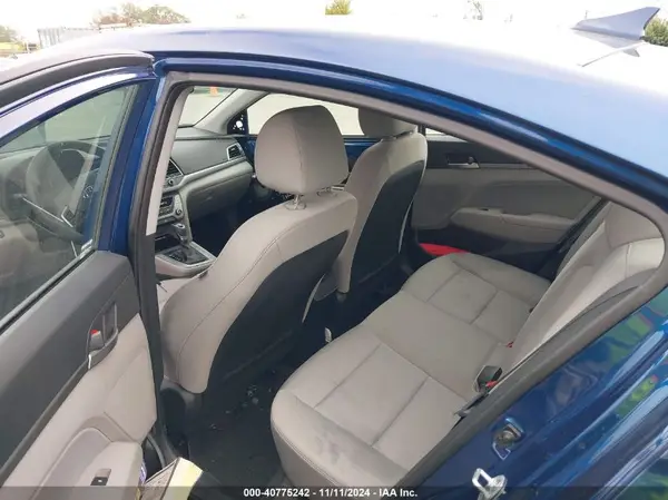 5NPD84LF4HH009851 2017 HYUNDAI ELANTRA - Image 8