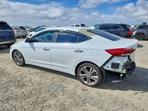 5NPD84LF4HH015777 2017 HYUNDAI ELANTRA - Image 2