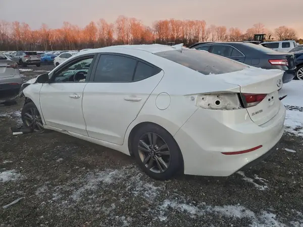 5NPD84LF4HH017979 2017 HYUNDAI ELANTRA - Image 2