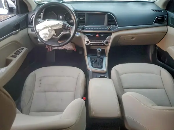 5NPD84LF4HH017979 2017 HYUNDAI ELANTRA - Image 8