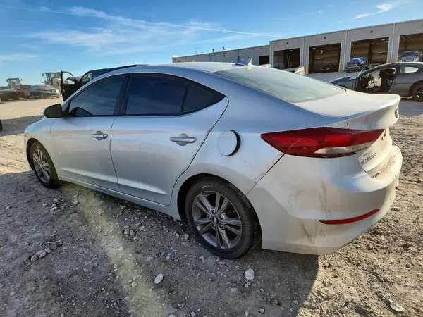 5NPD84LF4HH018792 2017 HYUNDAI ELANTRA - Image 2