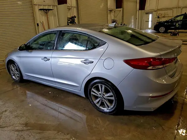 5NPD84LF4HH020039 2017 HYUNDAI ELANTRA - Image 2