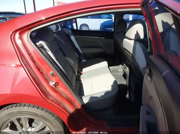 5NPD84LF4HH022714 2017 HYUNDAI ELANTRA - Image 8