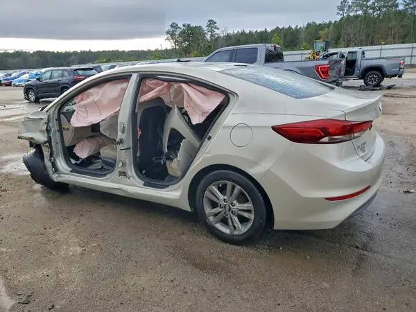 5NPD84LF4HH023040 2017 HYUNDAI ELANTRA - Image 2