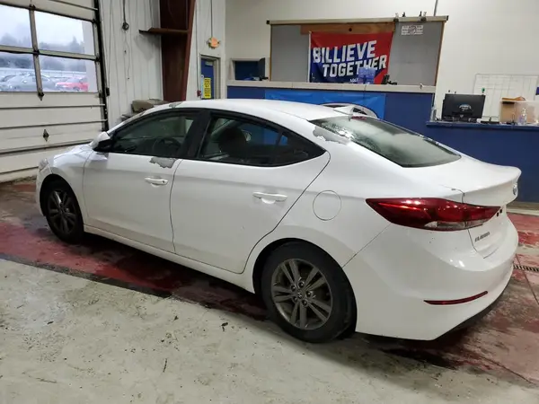 5NPD84LF4HH023412 2017 HYUNDAI ELANTRA - Image 2