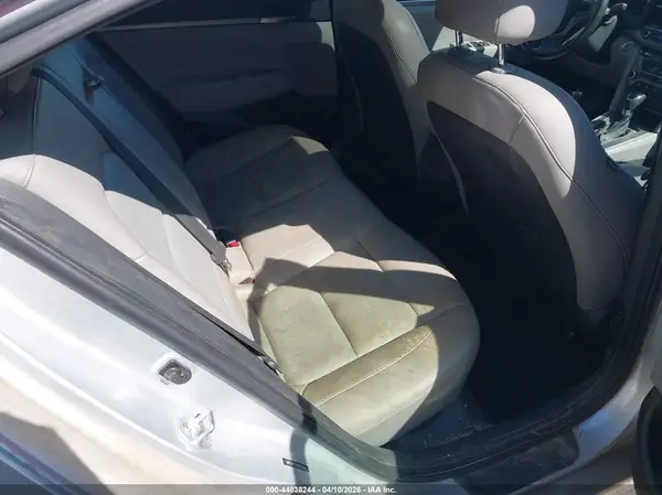 5NPD84LF4HH023636 2017 HYUNDAI ELANTRA - Image 8