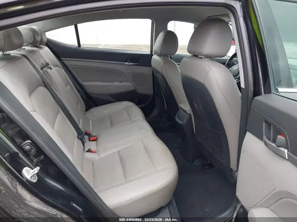 5NPD84LF4HH025449 2017 HYUNDAI ELANTRA - Image 8