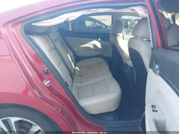 5NPD84LF4HH026469 2017 HYUNDAI ELANTRA - Image 8