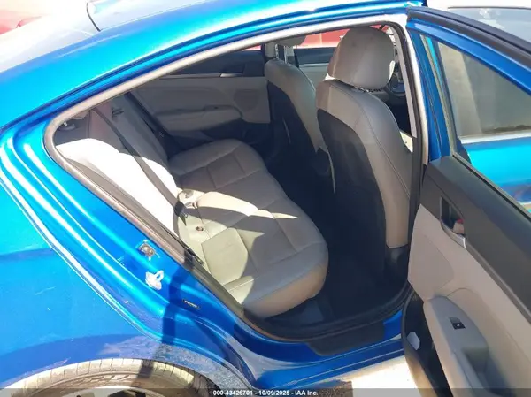 5NPD84LF4HH029372 2017 HYUNDAI ELANTRA - Image 8