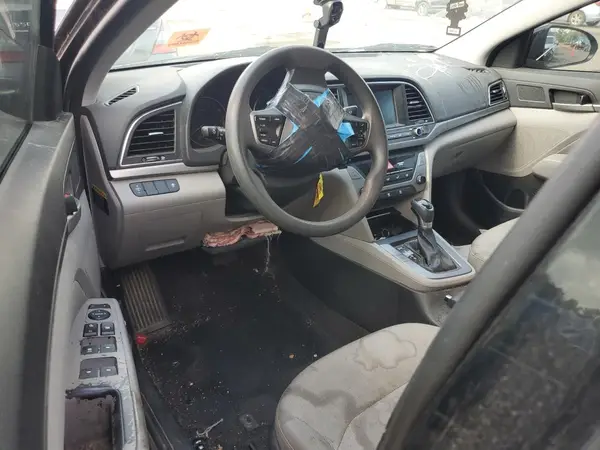 5NPD84LF4HH030635 2017 HYUNDAI ELANTRA - Image 8