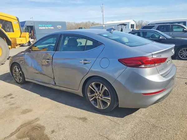 5NPD84LF4HH032837 2017 HYUNDAI ELANTRA - Image 2