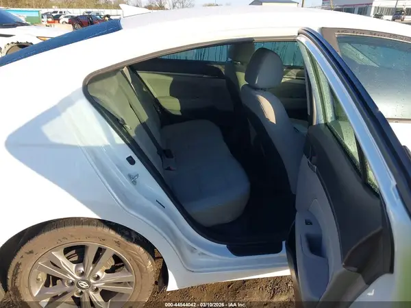 5NPD84LF4HH033177 2017 HYUNDAI ELANTRA - Image 8
