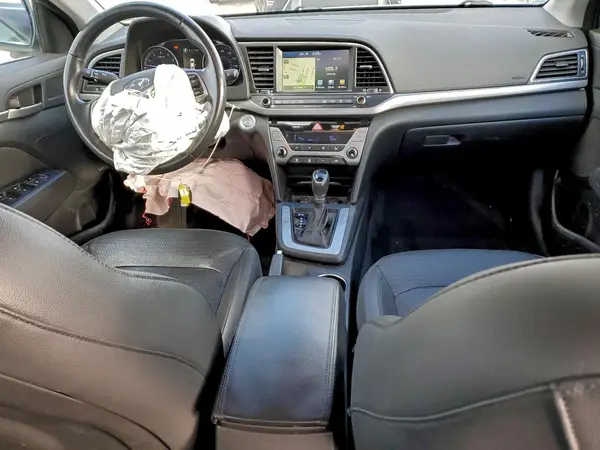 5NPD84LF4HH033390 2017 HYUNDAI ELANTRA - Image 8