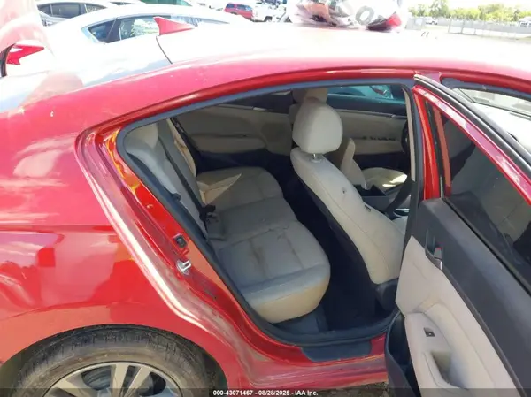 5NPD84LF4HH033521 2017 HYUNDAI ELANTRA - Image 8