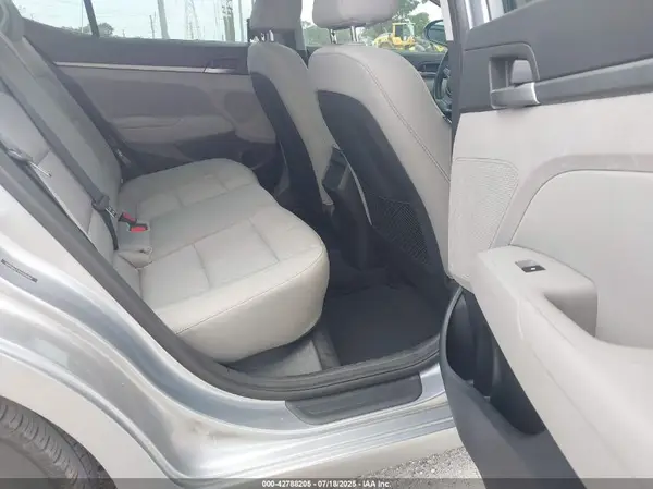 5NPD84LF4HH034894 2017 HYUNDAI ELANTRA - Image 8