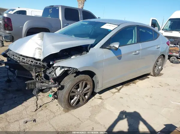 5NPD84LF4HH034989 2017 HYUNDAI ELANTRA - Image 2