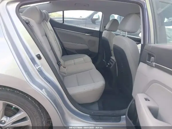 5NPD84LF4HH037620 2017 HYUNDAI ELANTRA - Image 8