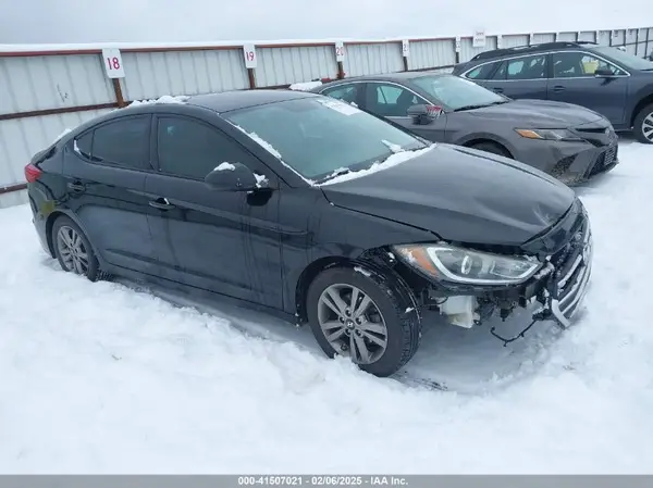 5NPD84LF4HH038458 2017 HYUNDAI ELANTRA - Image 1