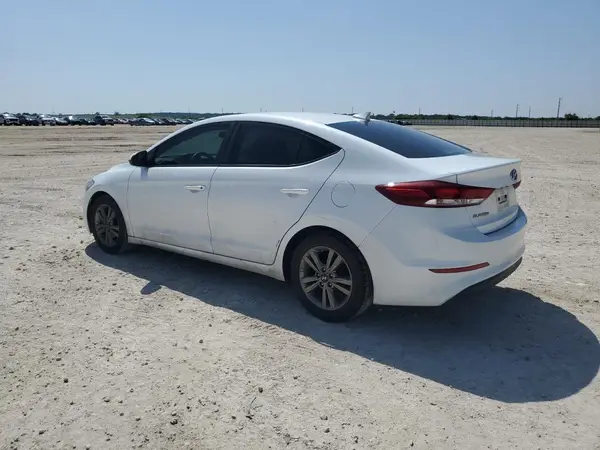 5NPD84LF4HH038704 2017 HYUNDAI ELANTRA - Image 2