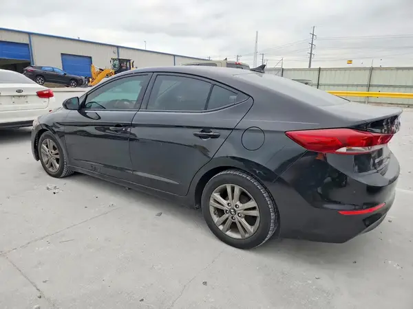 5NPD84LF4HH038735 2017 HYUNDAI ELANTRA - Image 2