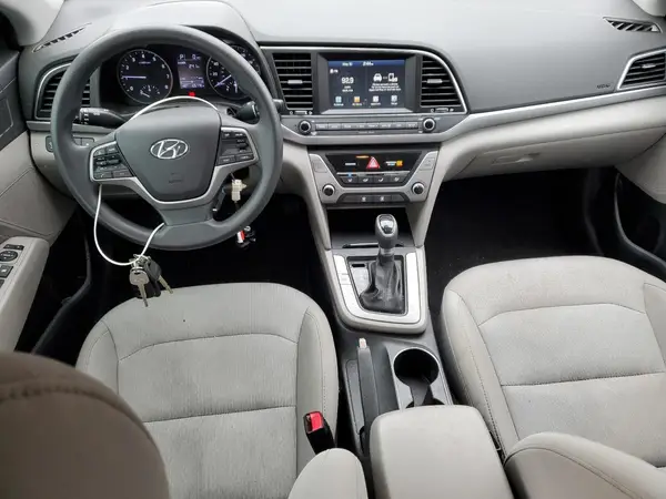 5NPD84LF4HH039402 2017 HYUNDAI ELANTRA - Image 8