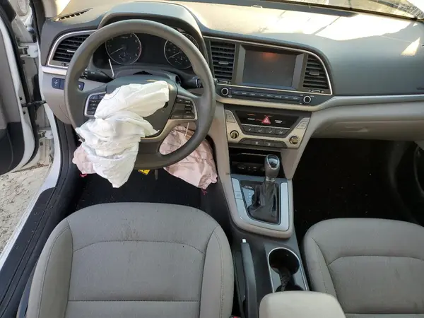 5NPD84LF4HH040257 2017 HYUNDAI ELANTRA - Image 8
