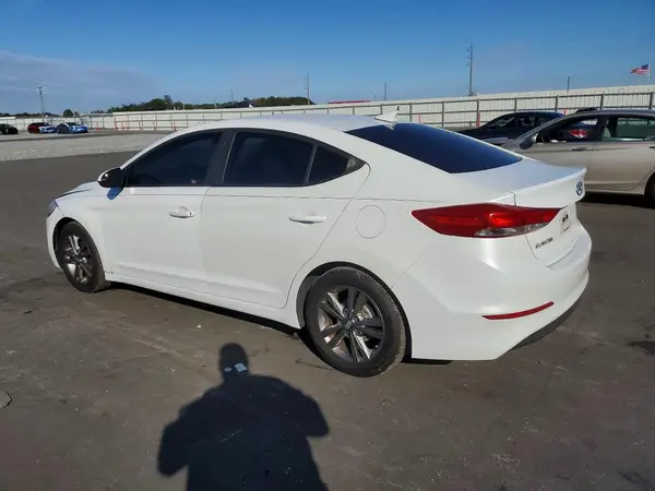 5NPD84LF4HH041134 2017 HYUNDAI ELANTRA - Image 2