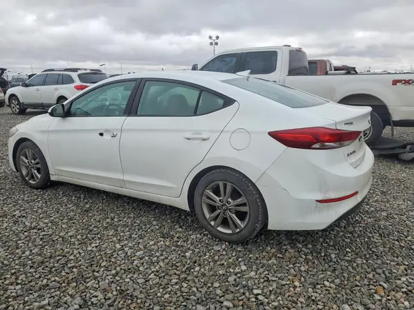 5NPD84LF4HH042235 2017 HYUNDAI ELANTRA - Image 2