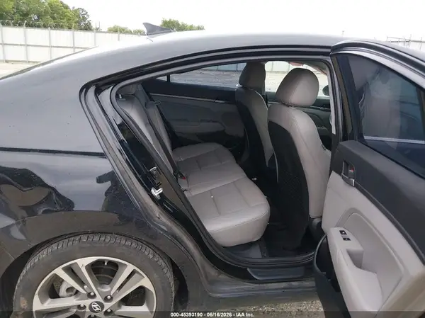 5NPD84LF4HH042364 2017 HYUNDAI ELANTRA - Image 8