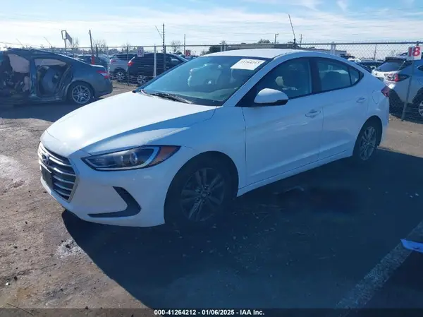 5NPD84LF4HH044339 2017 HYUNDAI ELANTRA - Image 2