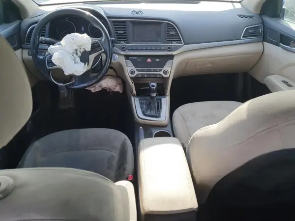 5NPD84LF4HH046026 2017 HYUNDAI ELANTRA - Image 8