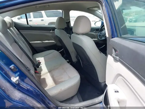 5NPD84LF4HH049539 2017 HYUNDAI ELANTRA - Image 8