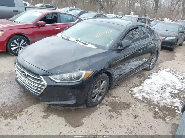 5NPD84LF4HH050979 2017 HYUNDAI ELANTRA - Image 2