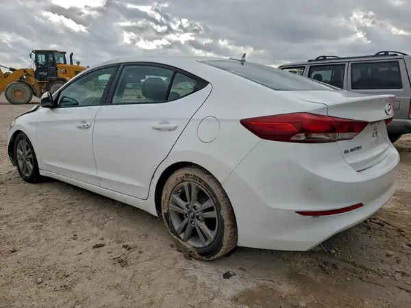 5NPD84LF4HH052165 2017 HYUNDAI ELANTRA - Image 2