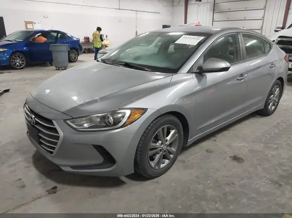 5NPD84LF4HH052909 2017 HYUNDAI ELANTRA - Image 2