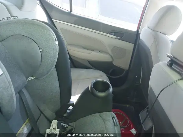 5NPD84LF4HH056474 2017 HYUNDAI ELANTRA - Image 8