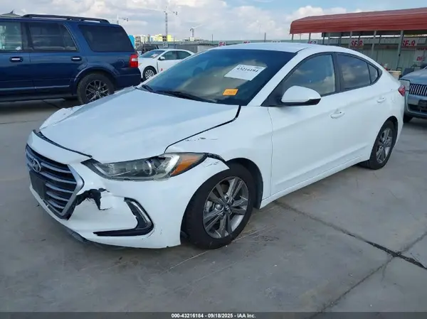 5NPD84LF4HH060413 2017 HYUNDAI ELANTRA - Image 2