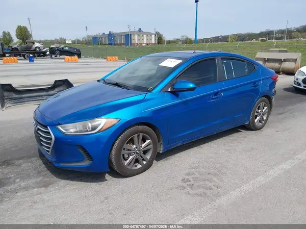 5NPD84LF4HH062131 2017 HYUNDAI ELANTRA - Image 2
