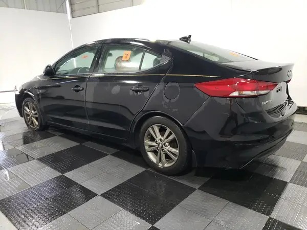 5NPD84LF4HH063229 2017 HYUNDAI ELANTRA - Image 2