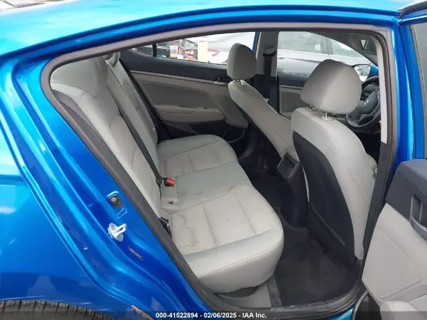 5NPD84LF4HH063375 2017 HYUNDAI ELANTRA - Image 8
