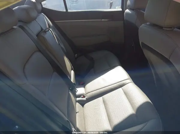 5NPD84LF4HH064509 2017 HYUNDAI ELANTRA - Image 8
