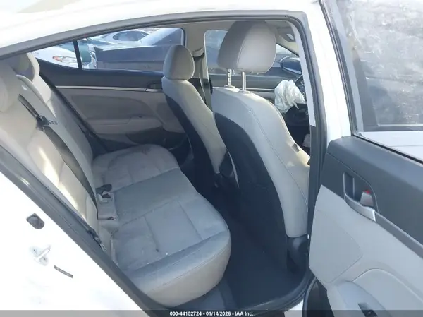 5NPD84LF4HH069368 2017 HYUNDAI ELANTRA - Image 8