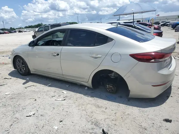 5NPD84LF4HH071170 2017 HYUNDAI ELANTRA - Image 2