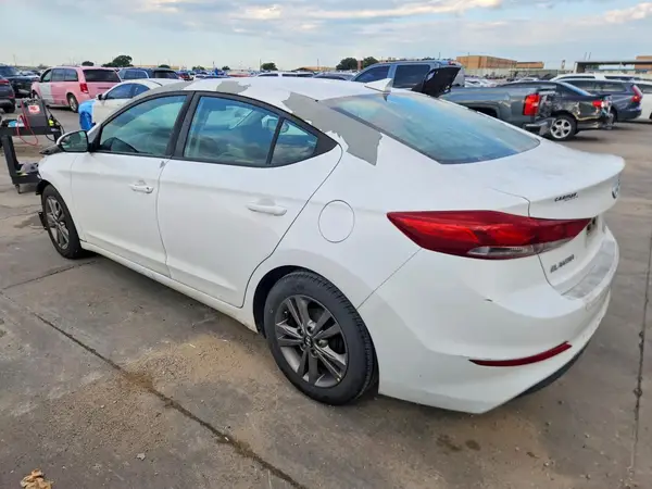 5NPD84LF4HH078295 2017 HYUNDAI ELANTRA - Image 2