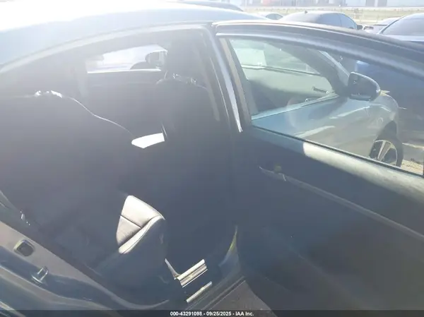 5NPD84LF4HH080953 2017 HYUNDAI ELANTRA - Image 8