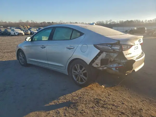 5NPD84LF4HH092729 2017 HYUNDAI ELANTRA - Image 2