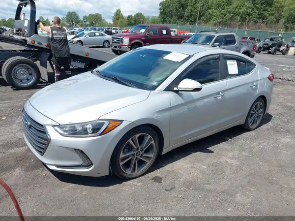 5NPD84LF4HH093928 2017 HYUNDAI ELANTRA - Image 2