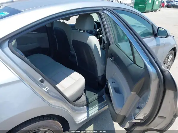 5NPD84LF4HH095503 2017 HYUNDAI ELANTRA - Image 8