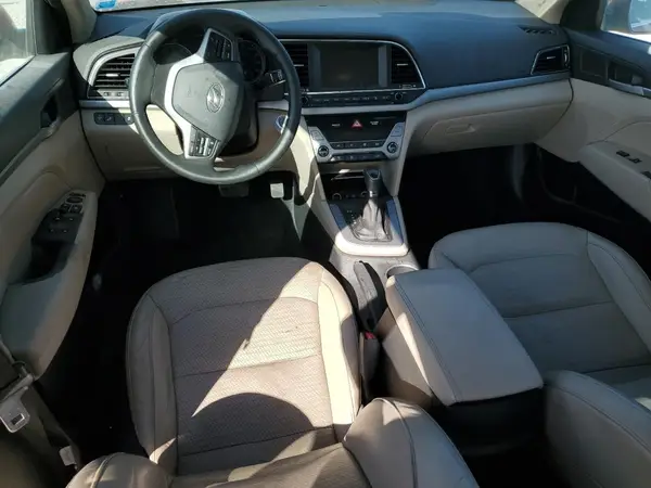 5NPD84LF4HH098692 2017 HYUNDAI ELANTRA - Image 8