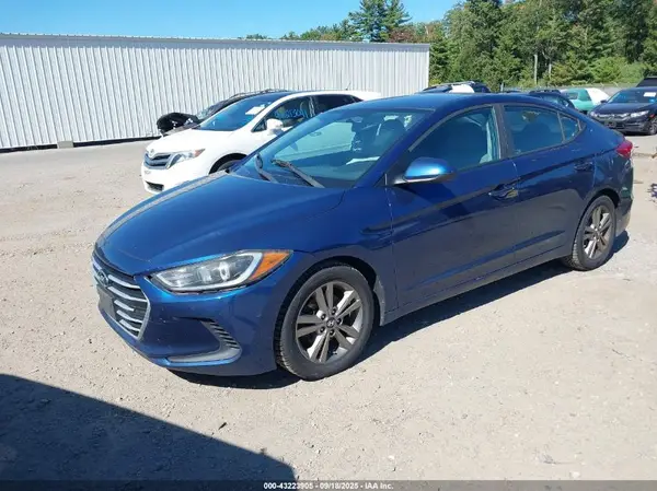 5NPD84LF4HH107441 2017 HYUNDAI ELANTRA - Image 2